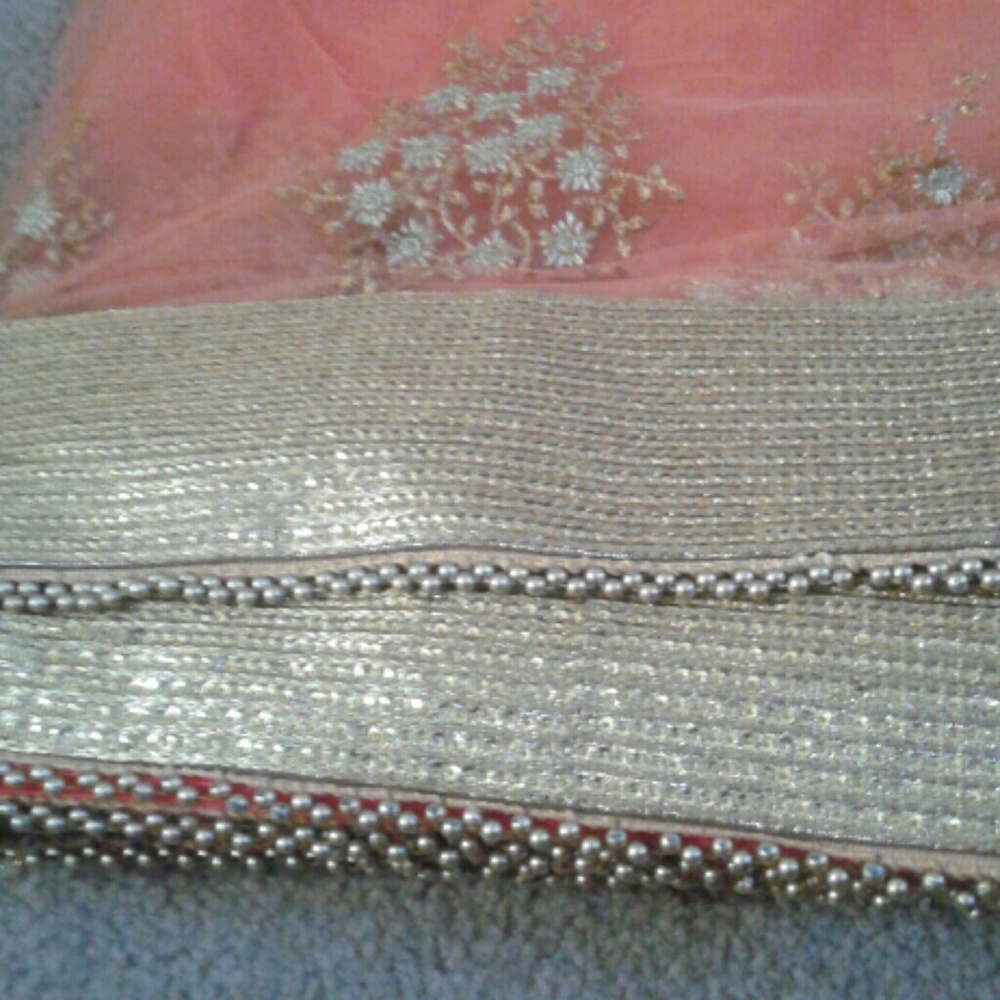 Saree - Picture 4 of 11